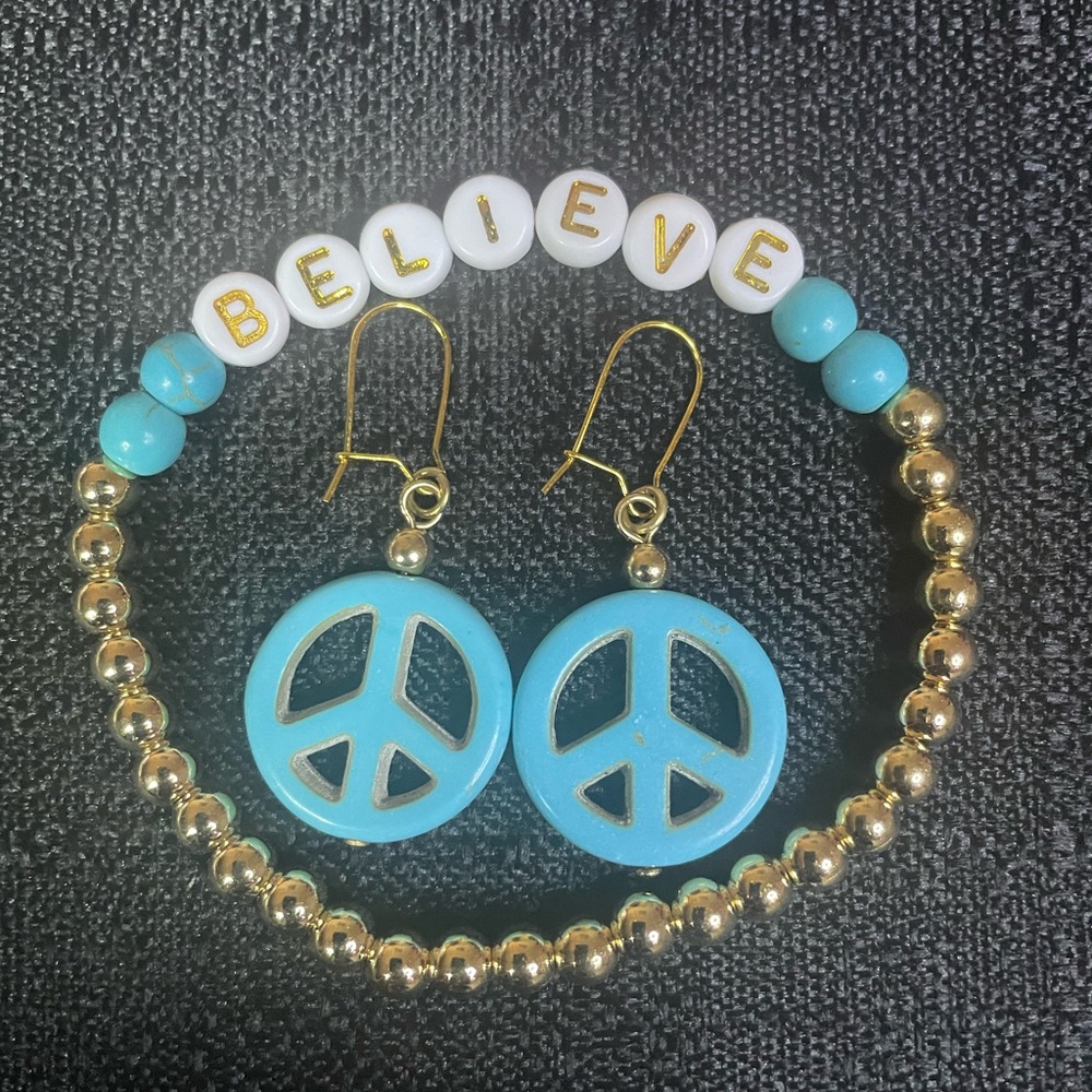 BELIEVE in PEACE Bracelet & Earring Set Turquoise/ Aqua White Gold Beads NWOT